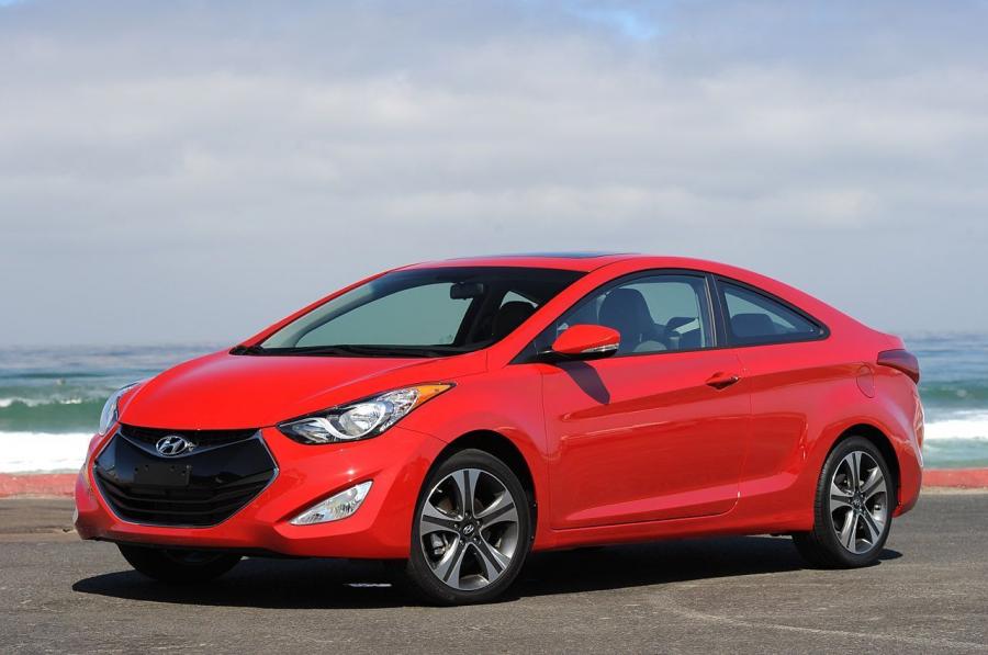  Hyundai Elantra Coupe 2012 года  (фото 88 из 88)